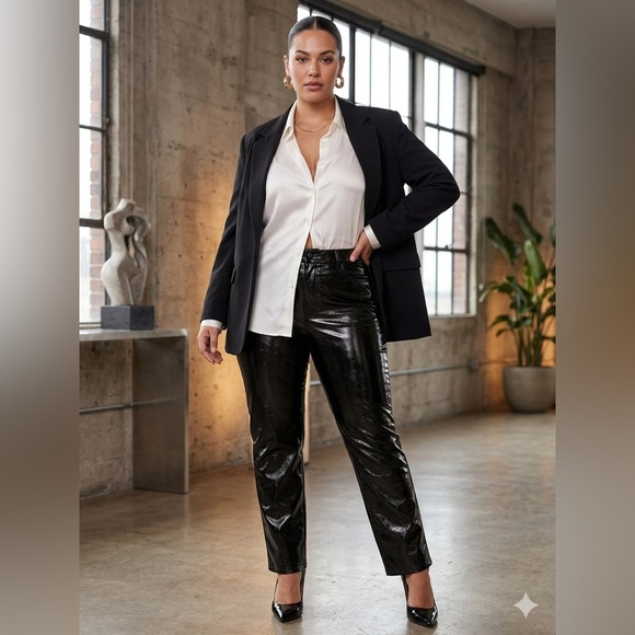 Good American Pants - NWT Good American Good Curve Straight Vinyl Pants – Size 14/32